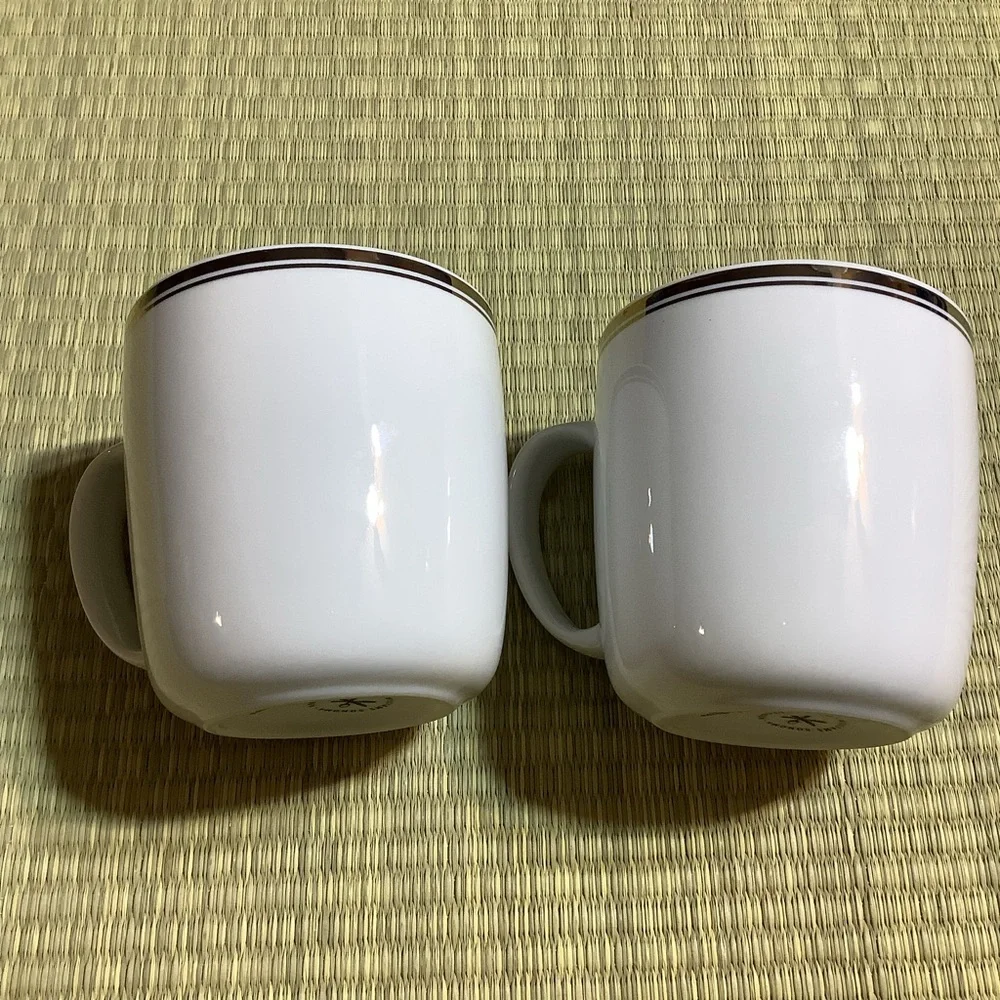 Williams Sonoma Open Kitchen Set of Two White and Gold Grateful Mugs
